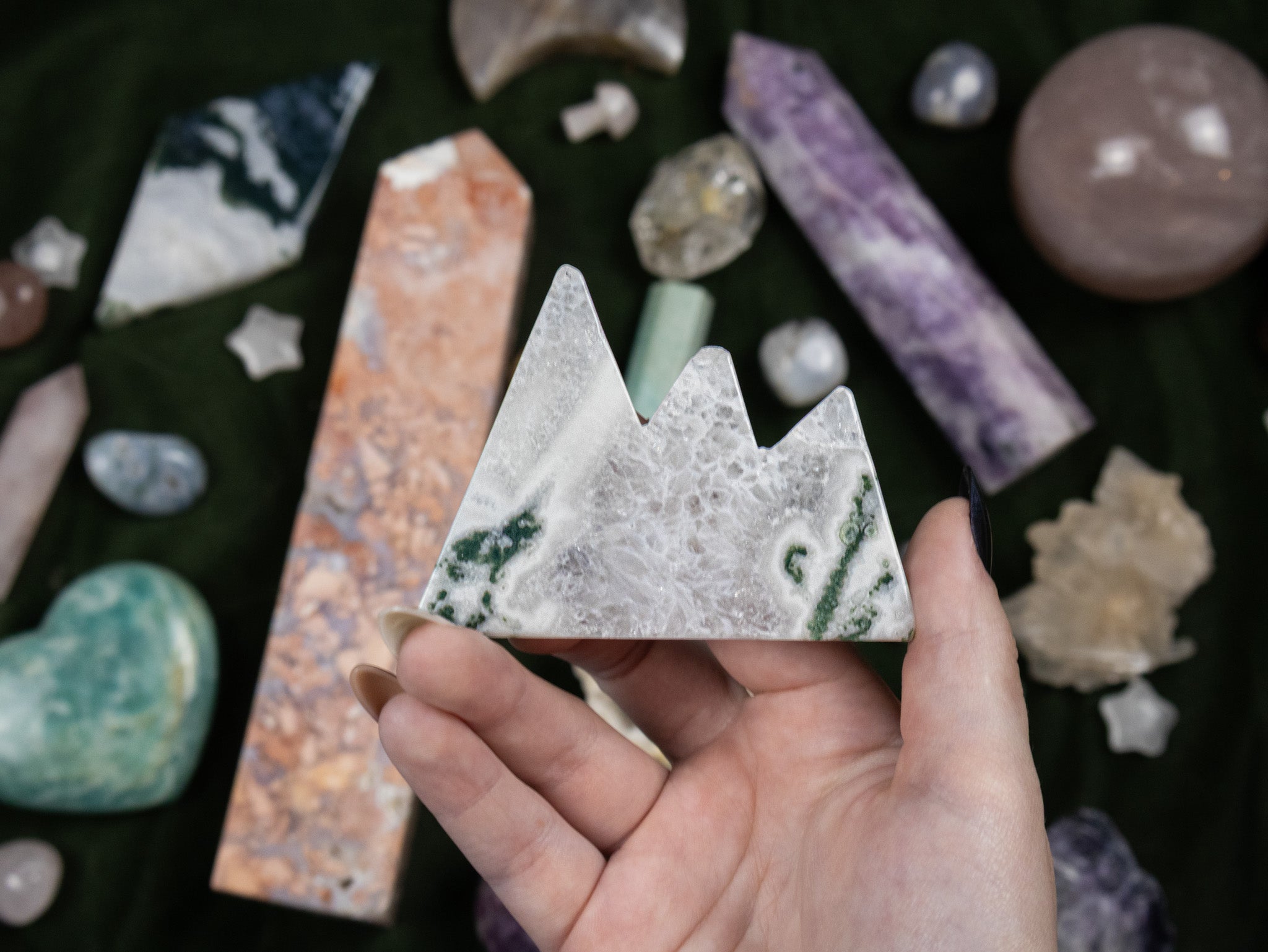 Druzy Moss Agate Mountain Carving